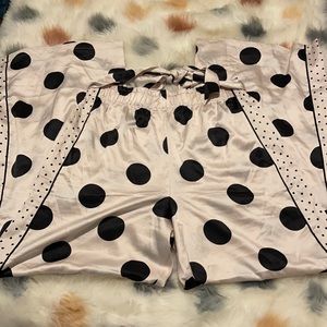 Victoria’s Secret women’s pajama pants